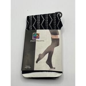 FOOT TRAFFIC Women's Black Cutout Stretch Pull-On Knee High Socks SZ OS